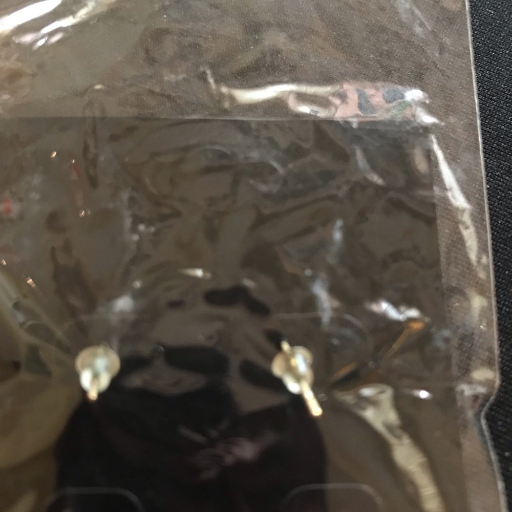 Earring - Picture 2 of 2